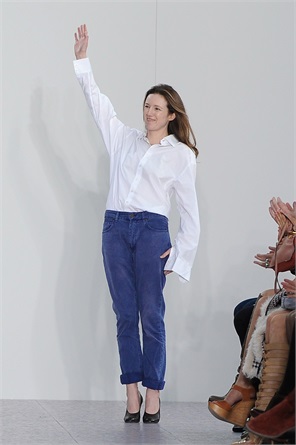 CLARE WAIGHT KELLER, CHLOÉ